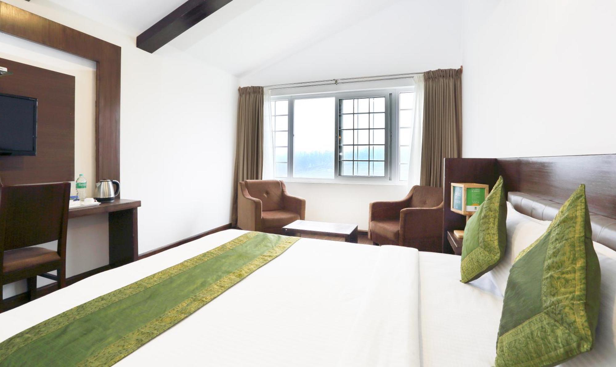 Treebo Skydale Inn & Suites With Mountain View Ooty Buitenkant foto