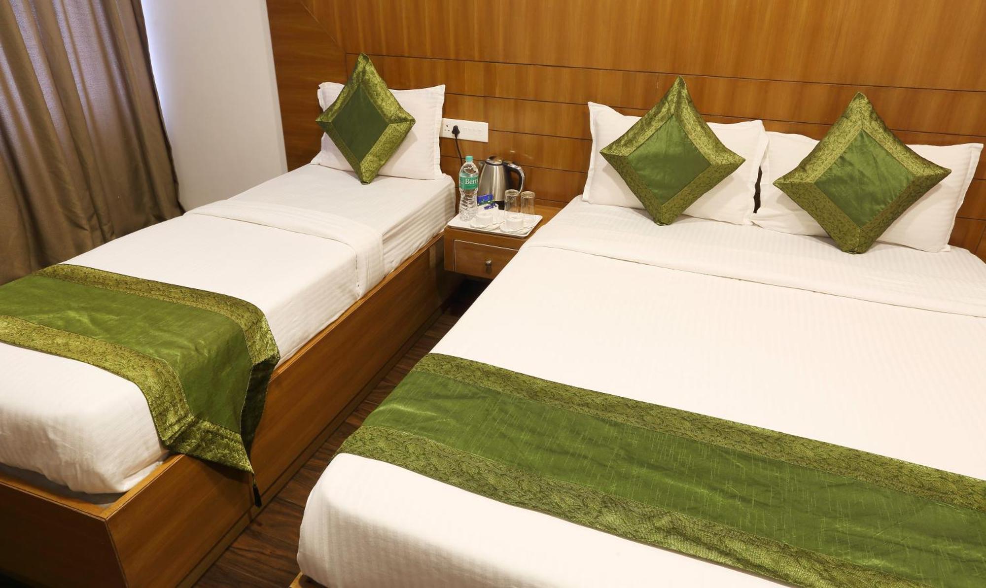 Treebo Skydale Inn & Suites With Mountain View Ooty Buitenkant foto