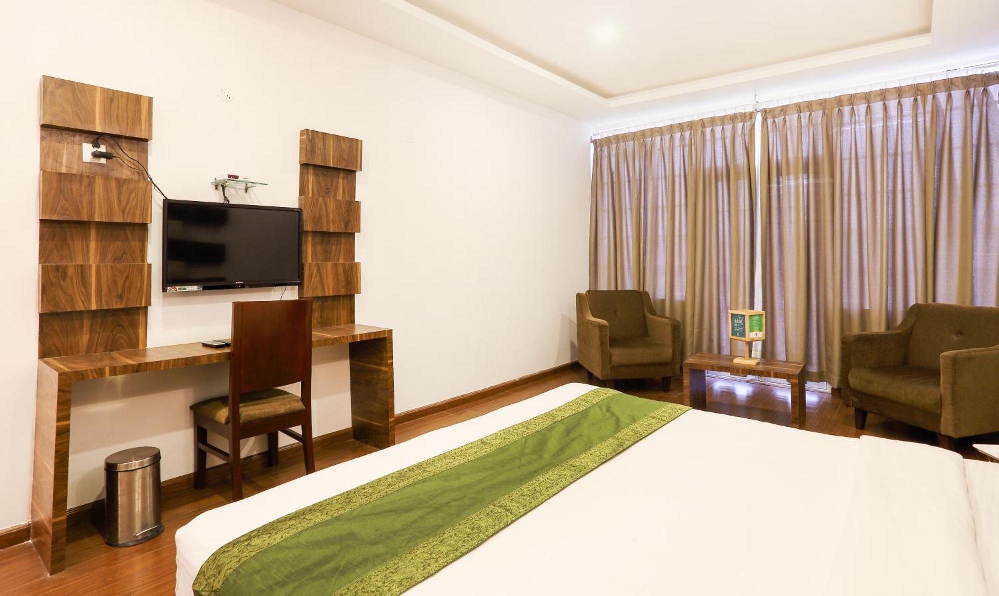 Treebo Skydale Inn & Suites With Mountain View Ooty Buitenkant foto