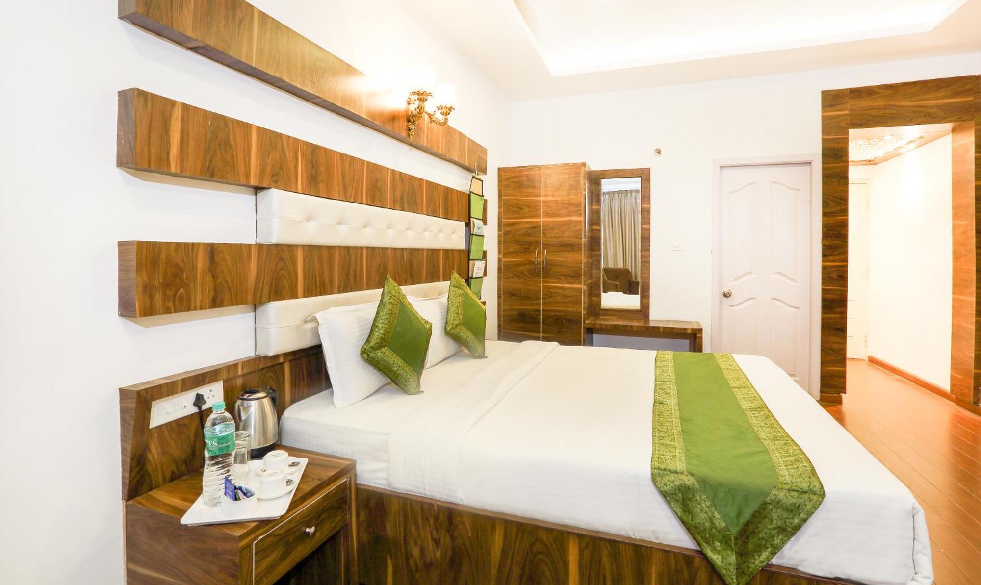 Treebo Skydale Inn & Suites With Mountain View Ooty Buitenkant foto